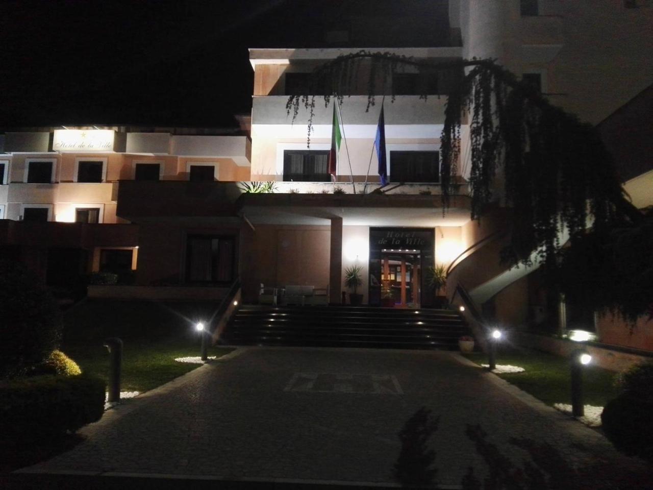 Hotel De La Ville & Centro Congressi Benevento Exteriör bild